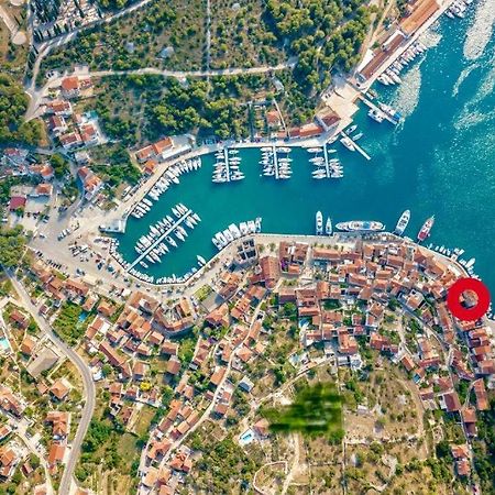 Riva Apartments Villa Thalia - Milna, Brac Milna  Bagian luar foto