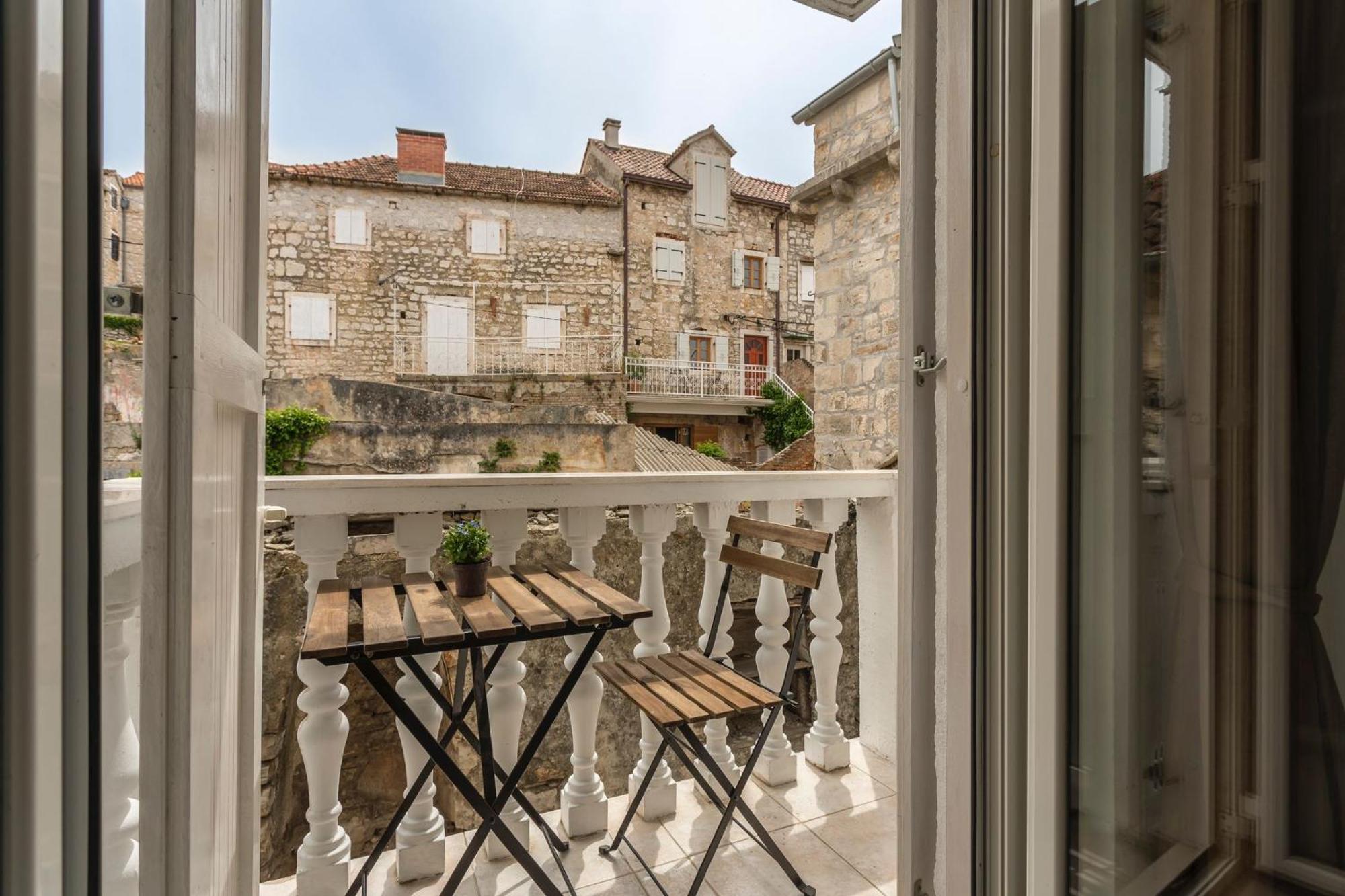 Riva Apartments Villa Thalia - Milna, Brac Milna  Bagian luar foto