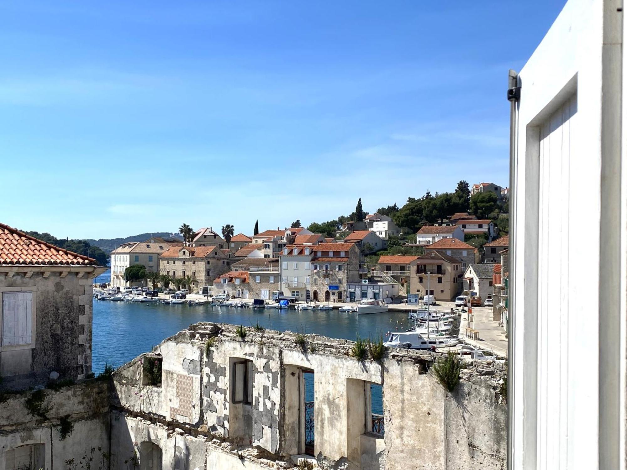 Riva Apartments Villa Thalia - Milna, Brac Milna  Bagian luar foto
