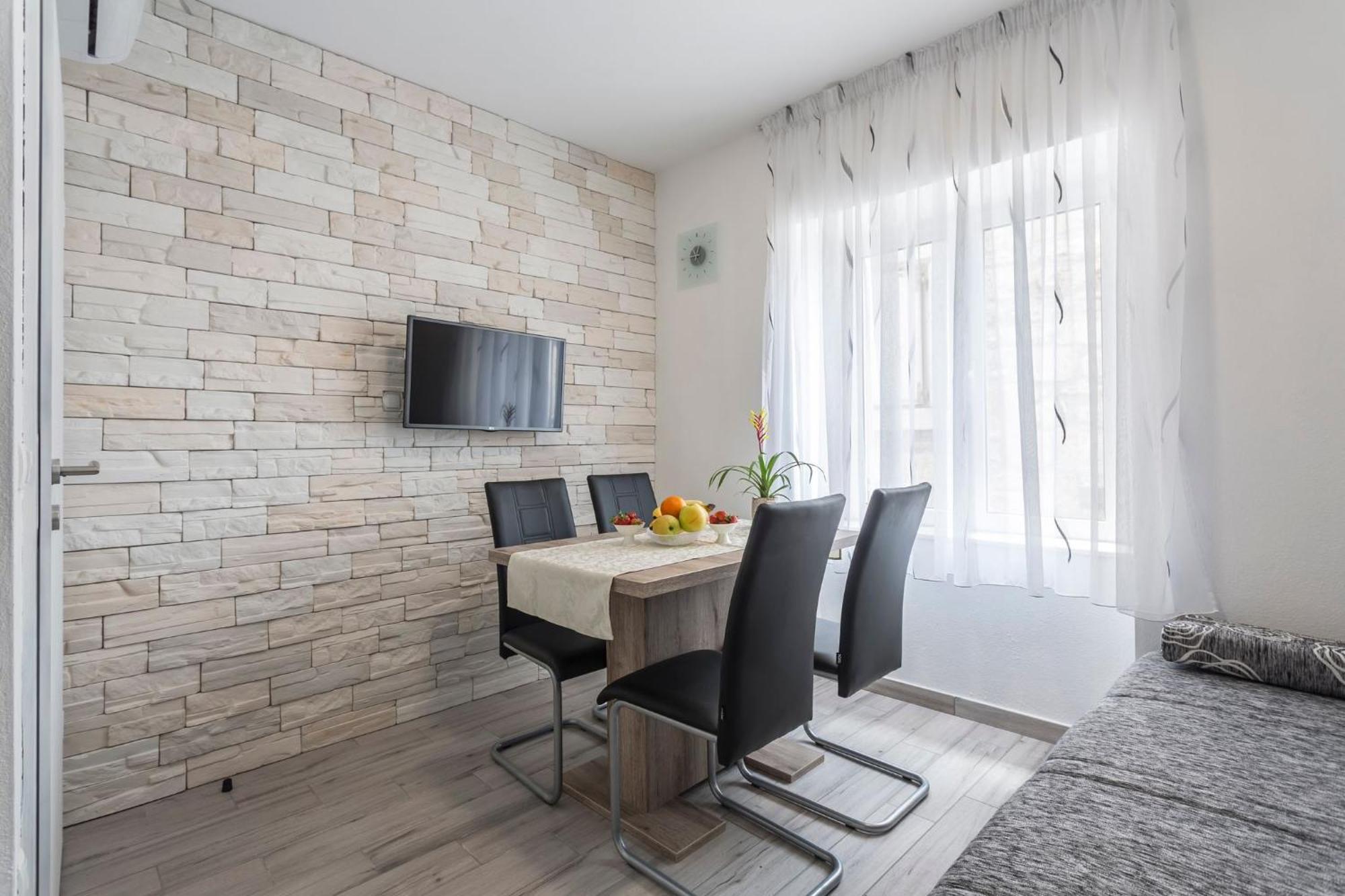 Riva Apartments Villa Thalia - Milna, Brac Milna  Bagian luar foto